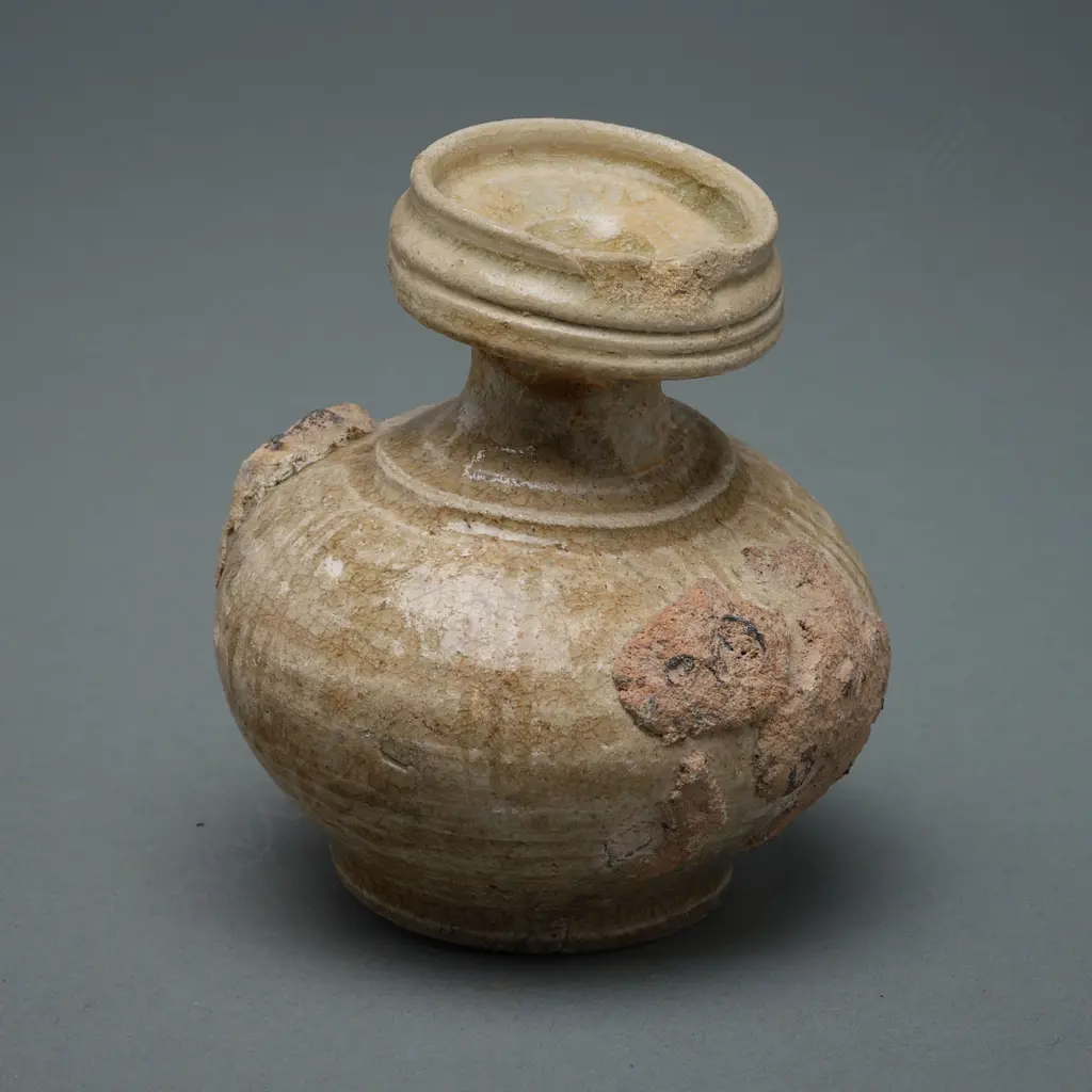 Stoneware Bottle waster – Khmer - 10thC, Image 1++